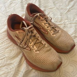 Brooks Levitate 6 Peach Whip/Pink - Women's Size 11